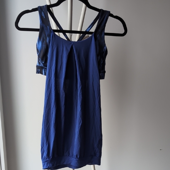 Lululemon Nouveau limits Tank With Attached Bra, Size 6, Royal Blue - Picture 2 of 7